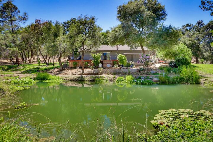Property Photo: 10411 Rough And Ready Road CA 95975