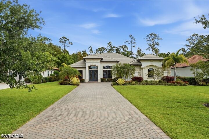 Property Photo: 2327 Somerset Place FL 34120