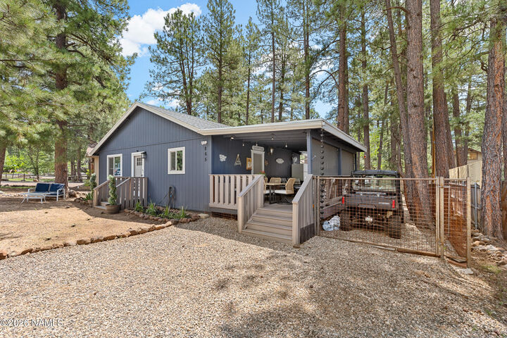 Property Photo:  865 E Hillside Drive  AZ 86017 