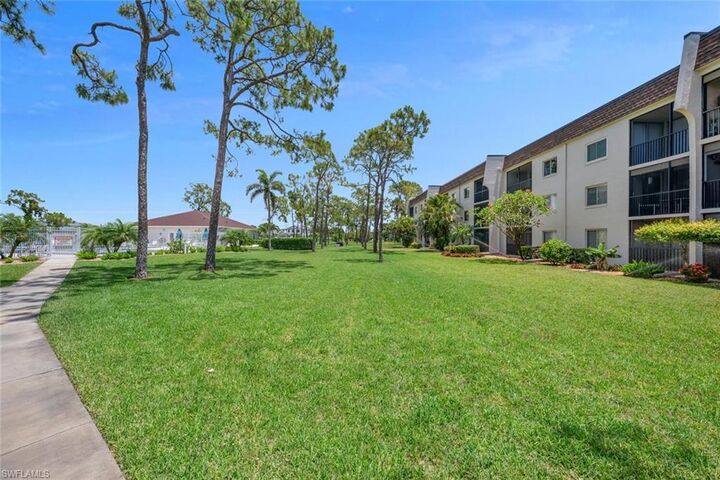 Property Photo:  25804 Cockleshell Dr 216  FL 34135 