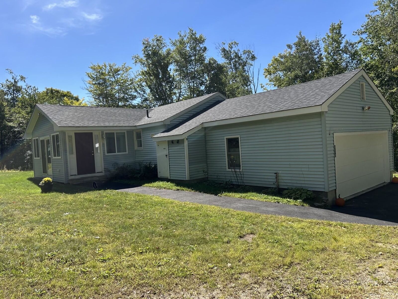 Property Photo:  410 Sheridan Road  NH 03254 