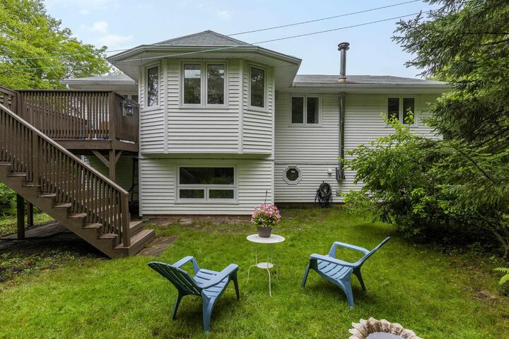 Property Photo: 5 Lisa Court Court NS B4B 1K4