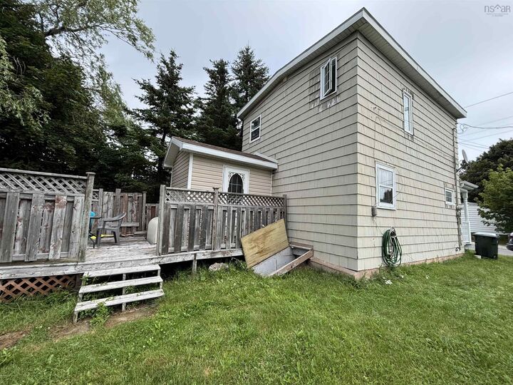Property Photo:  42 Clifford Street  NS B2A 1X3 