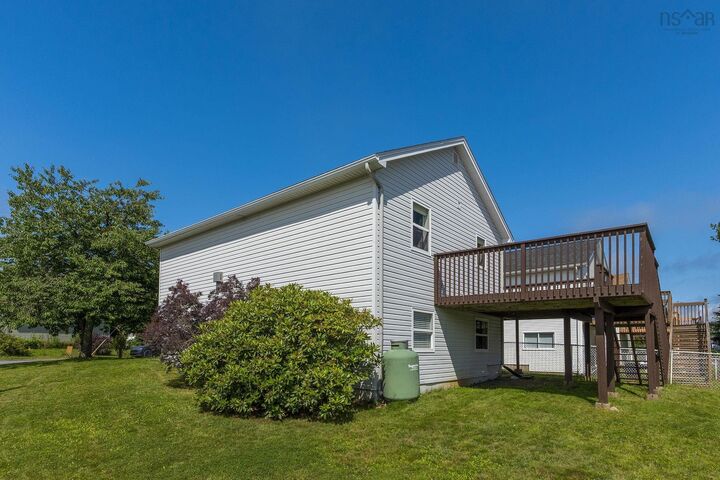 Property Photo: 1 Jeep Crescent NS B3G 1P5