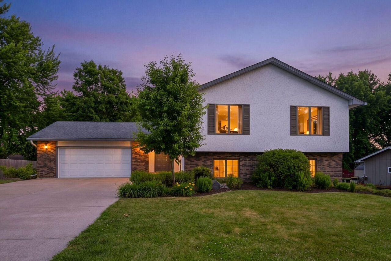 Property Photo: 4027 Elmwood Drive MN 55375