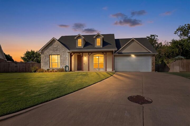 Property Photo: 510 Mattie Lane TX 75065
