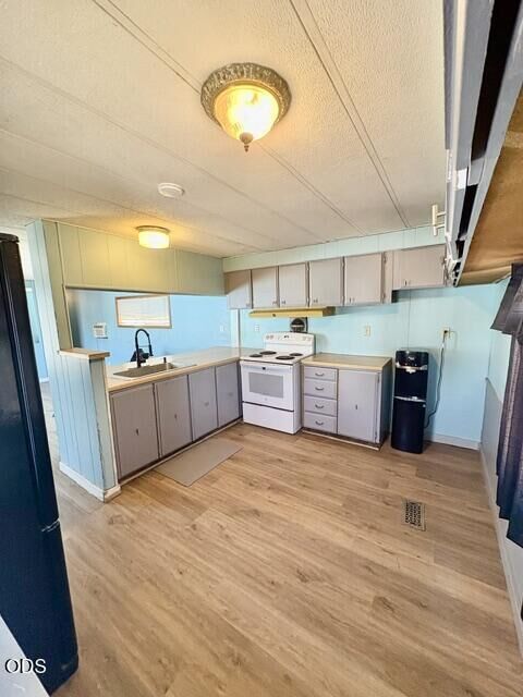 Property Photo:  3050 N Main Unit 28  OR 97754 