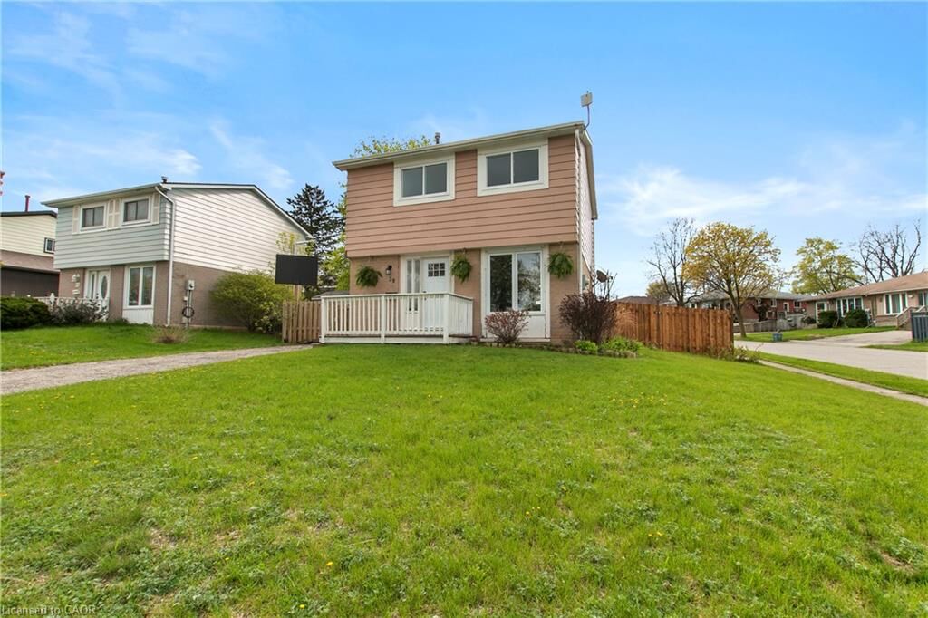 Property Photo: 29 Woodlawn Avenue ON N3V 1A4