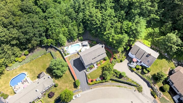 Property Photo:  4 Waldingfield Lane  MA 01960 