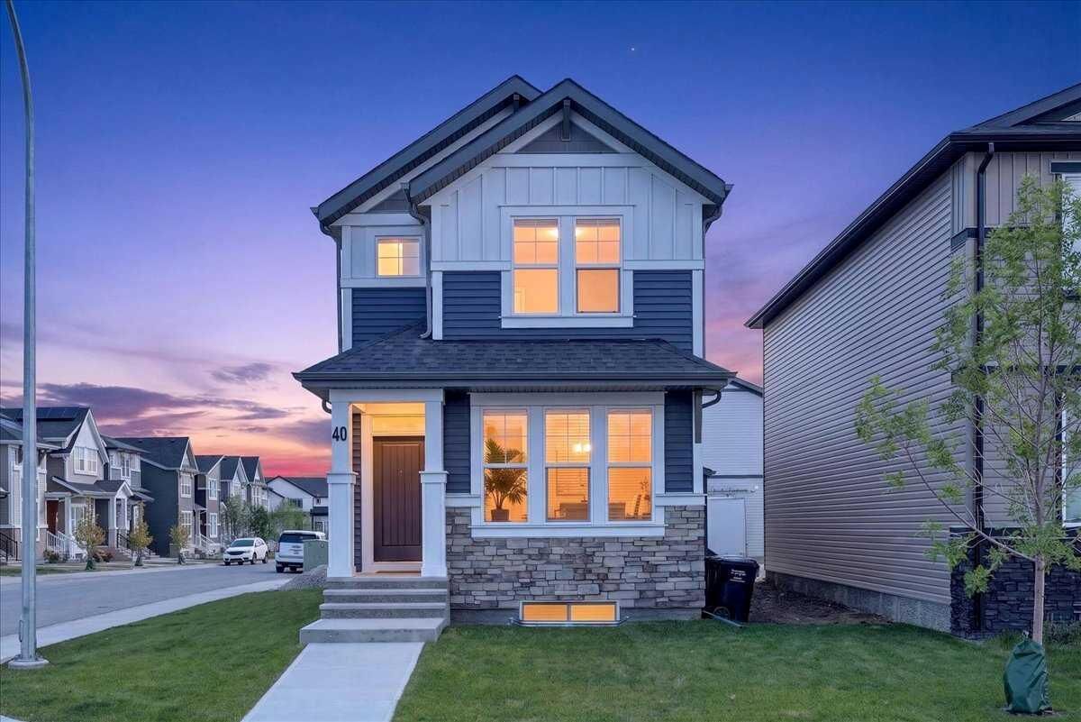 Property Photo: 40 Amblefield View NW AB T3P 2B9