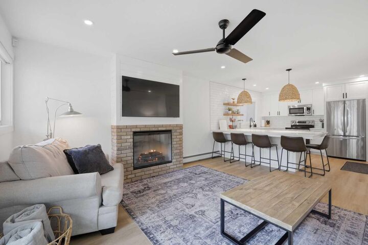 4415 Lakeshore Drive #2 — photo 1