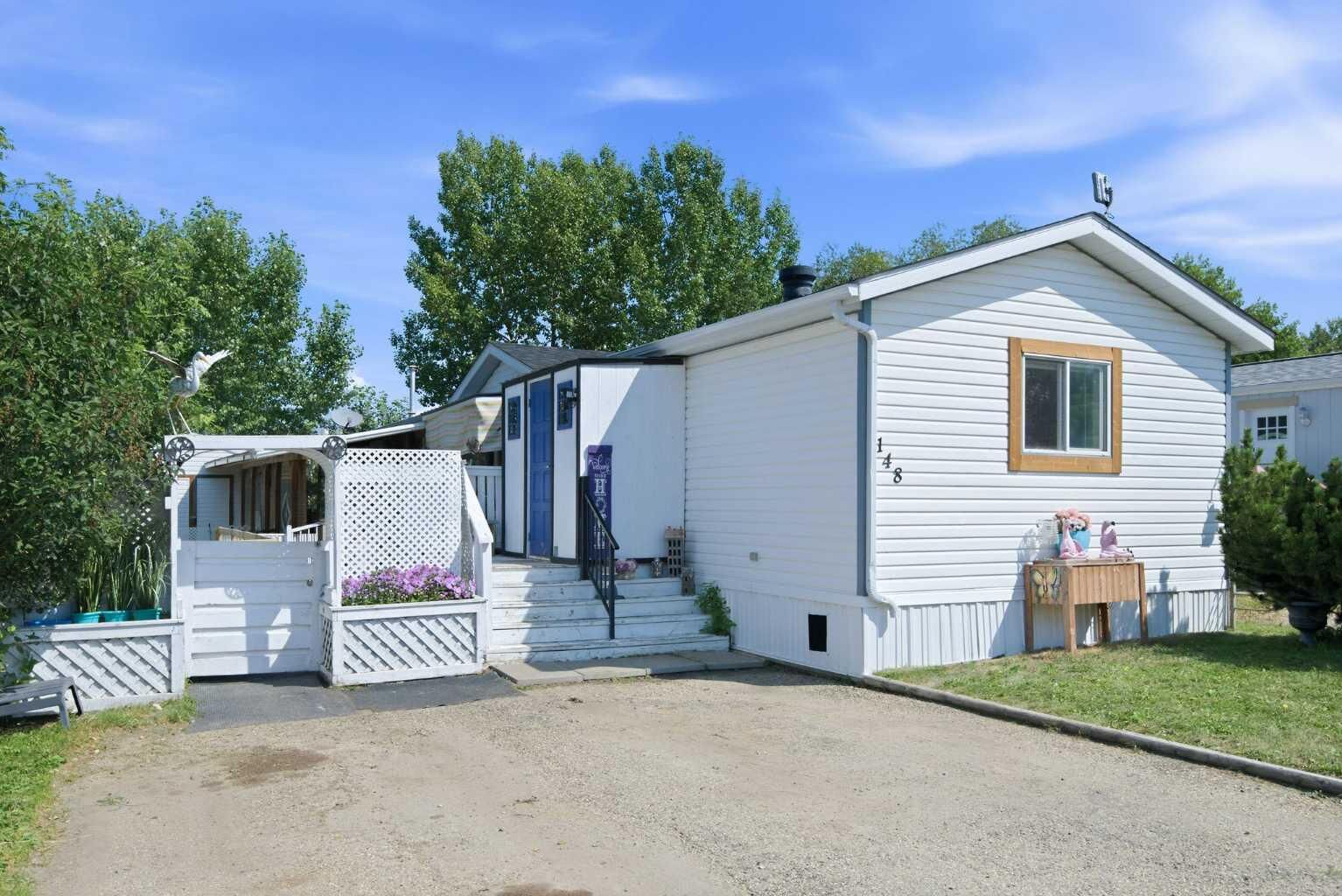 Property Photo:  38550 Range Road 25A 148  AB T0M 0H0 