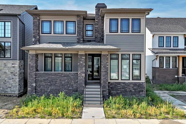 74 Alpine Gardens SW — photo 1