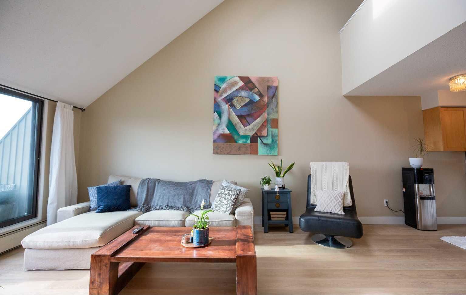 Property Photo:  1900 25A Street SW 605  AB T3E 1Y5 