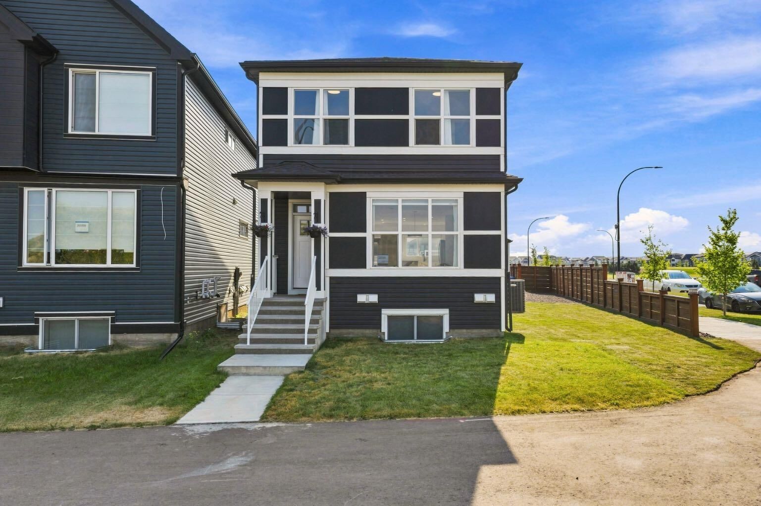 Property Photo:  20305 45 Street SE  AB T3M 3W2 