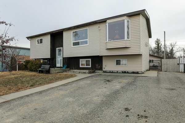 Property Photo: 210 Macewan Street AB T0L 1A0