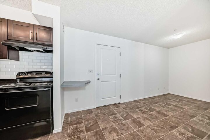 Property Photo:  195 Kincora Glen Road NW 111  AB T3R 0S3 