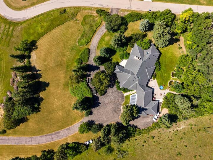Property Photo: 187 Slopeview Drive SW AB T3H 4G6