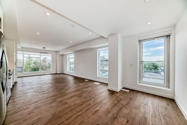 Property Photo: 110 18A Street NW 260 AB T2N 5G5
