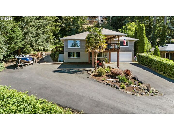 Property Photo: 4024 Pacific Way WA 98632