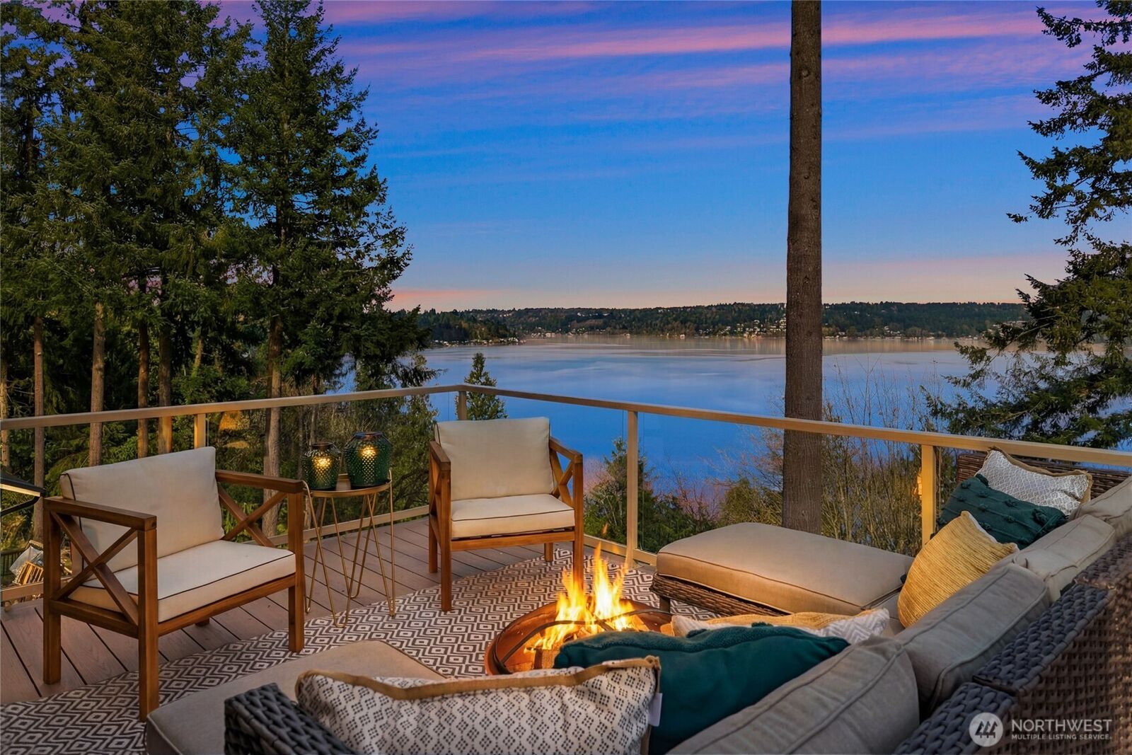 Property Photo: 936 170th Place SE WA 98008