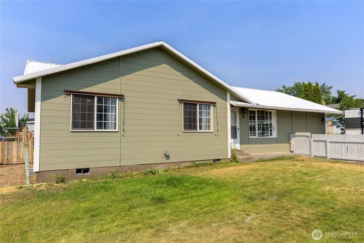 Property Photo:  5  Sand Flat Road  WA 98841 