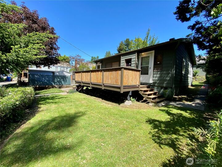 Property Photo:  3212  13th Avenue S  WA 98144 