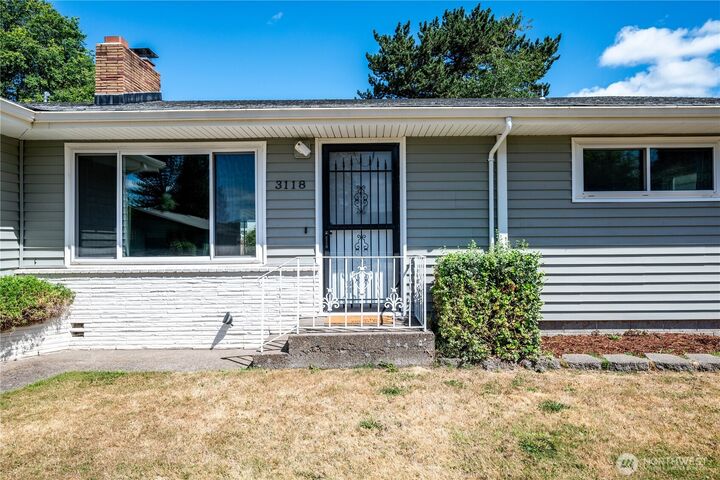 Property Photo:  3118  Maple Street  WA 98632 