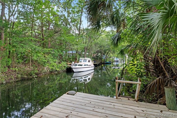 Property Photo: 68 Canterbury Road FL 34449