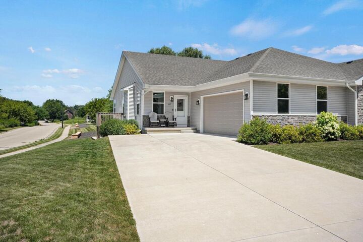 Property Photo:  167 Valle Tell Drive  WI 53574 