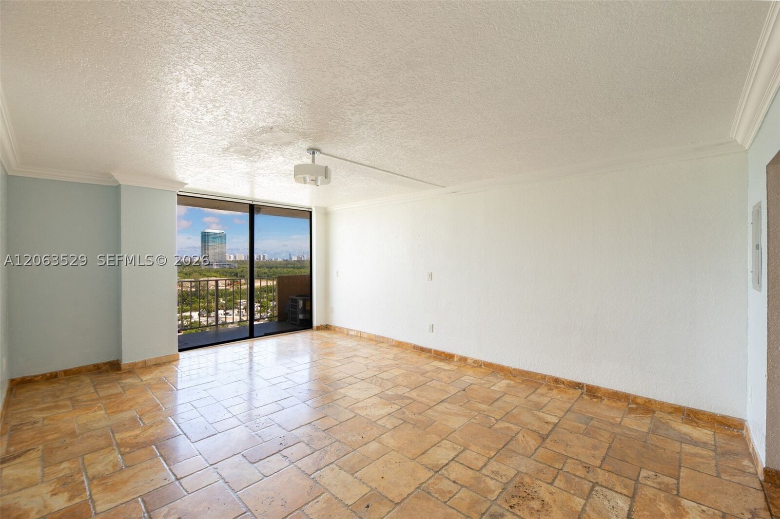 Property Photo:  2350 NE 135th St 1503  FL 33181 