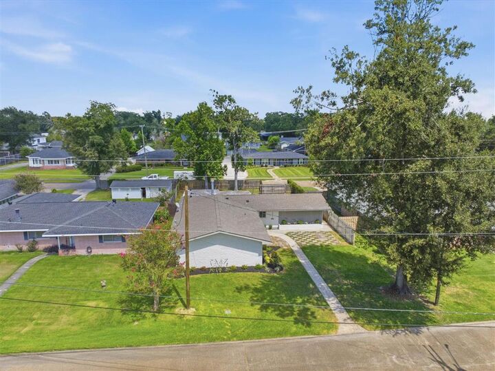 Property Photo:  4014 Pleasant Drive  LA 70605 