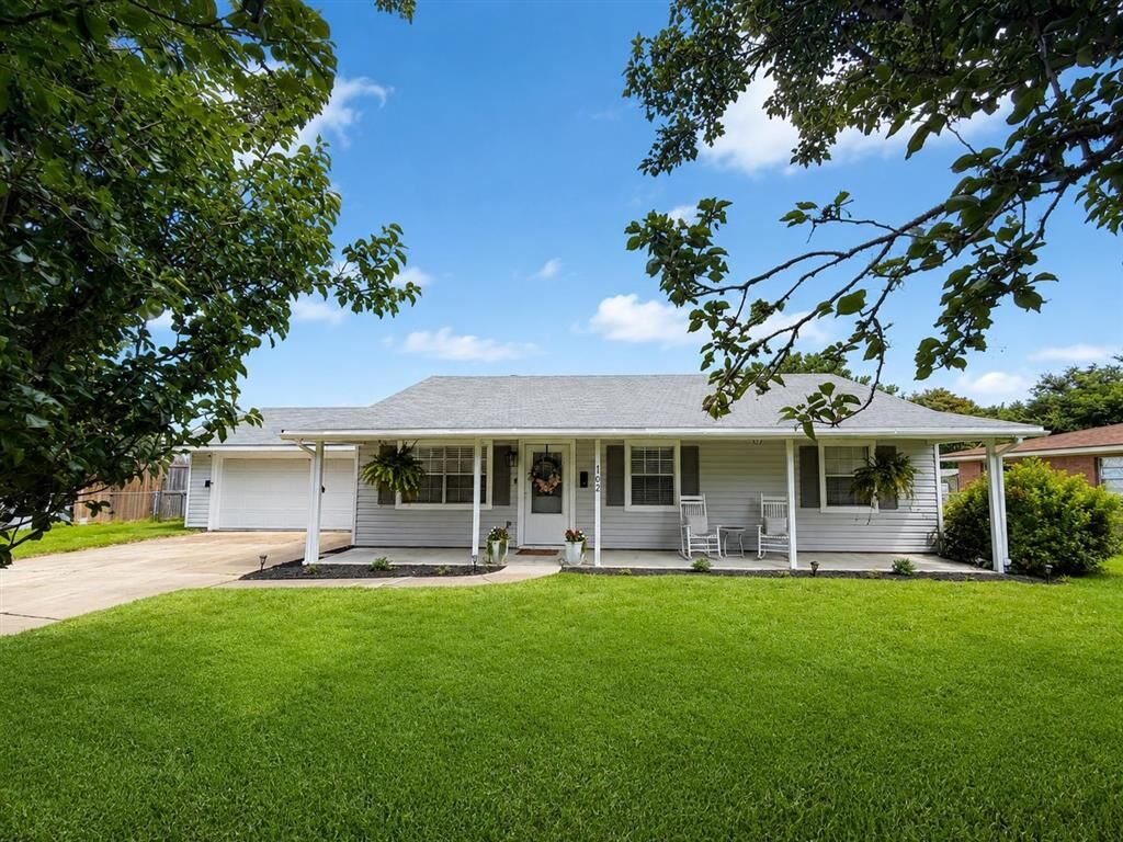 Property Photo: 162 Overhill Drive LA 70605