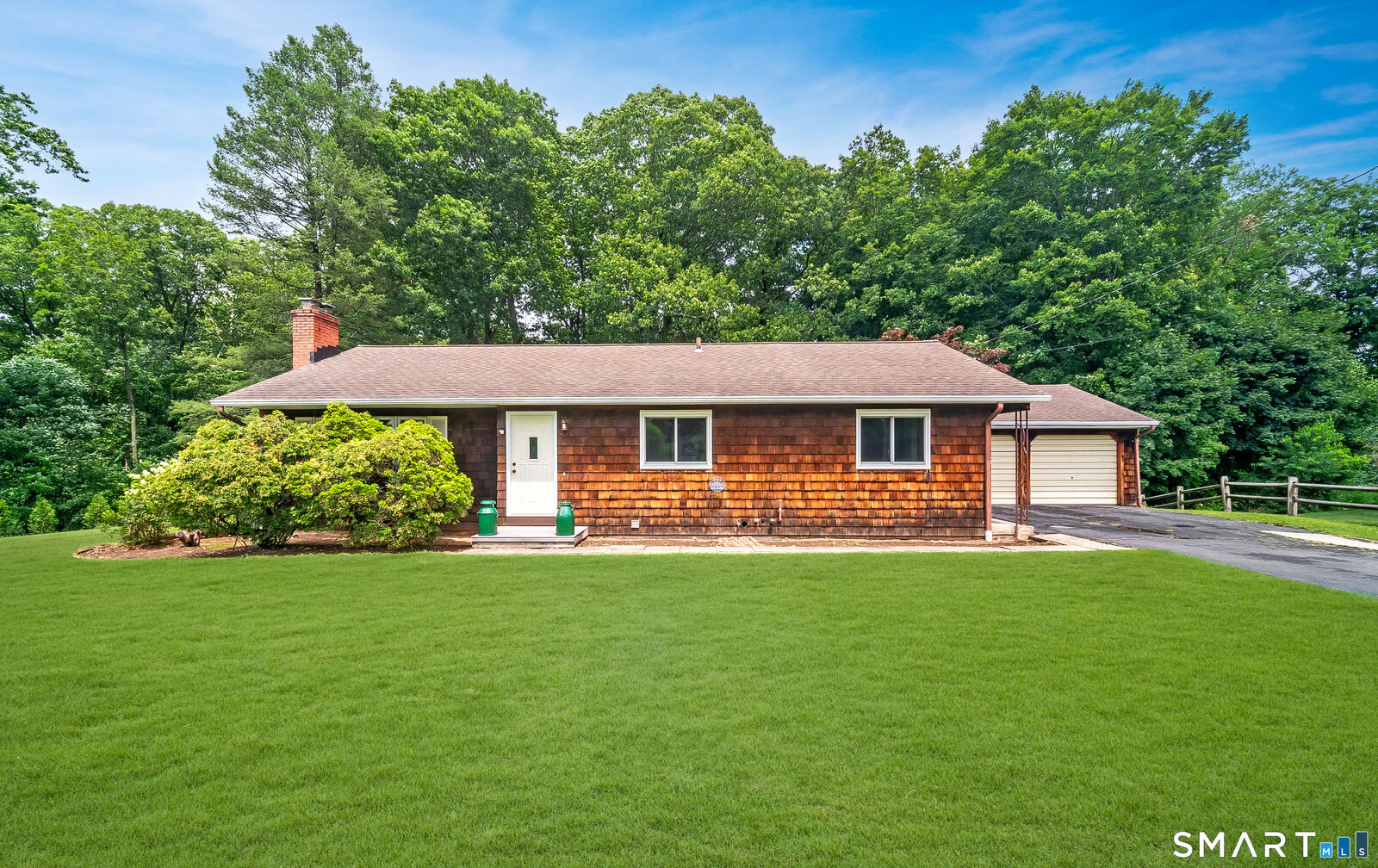Property Photo:  25 Lynn Drive  CT 06492 