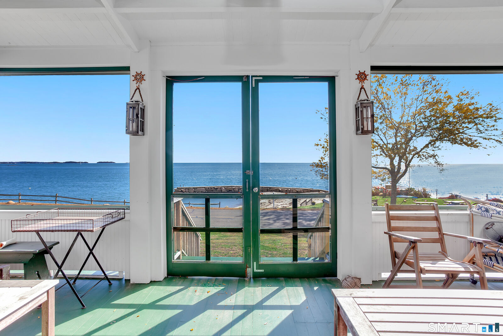 Property Photo:  187 Linden Avenue  CT 06405 