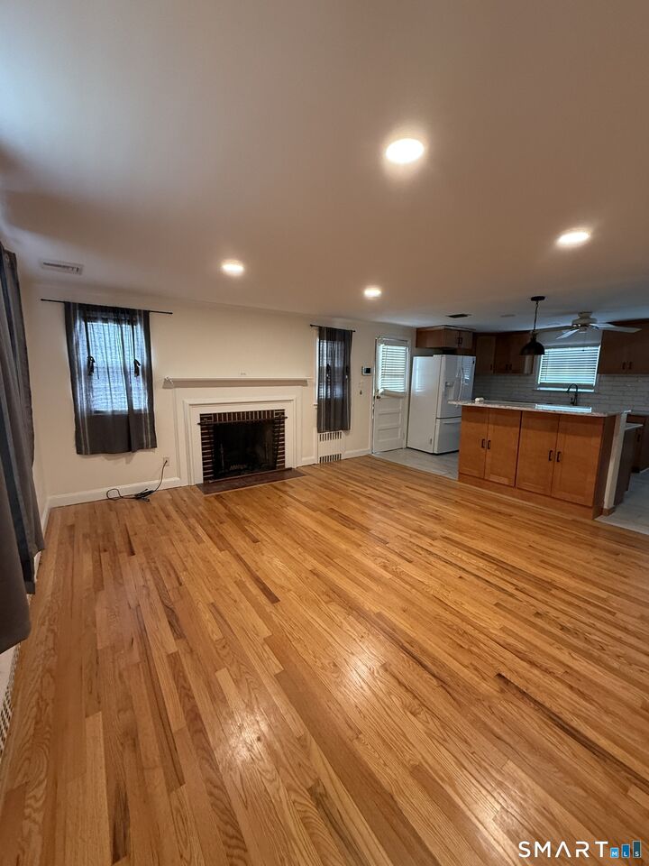 Property Photo: 81 Park Avenue CT 06002