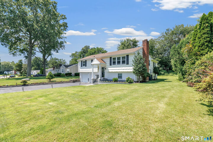Property Photo:  15 Maurice Street  CT 06851 