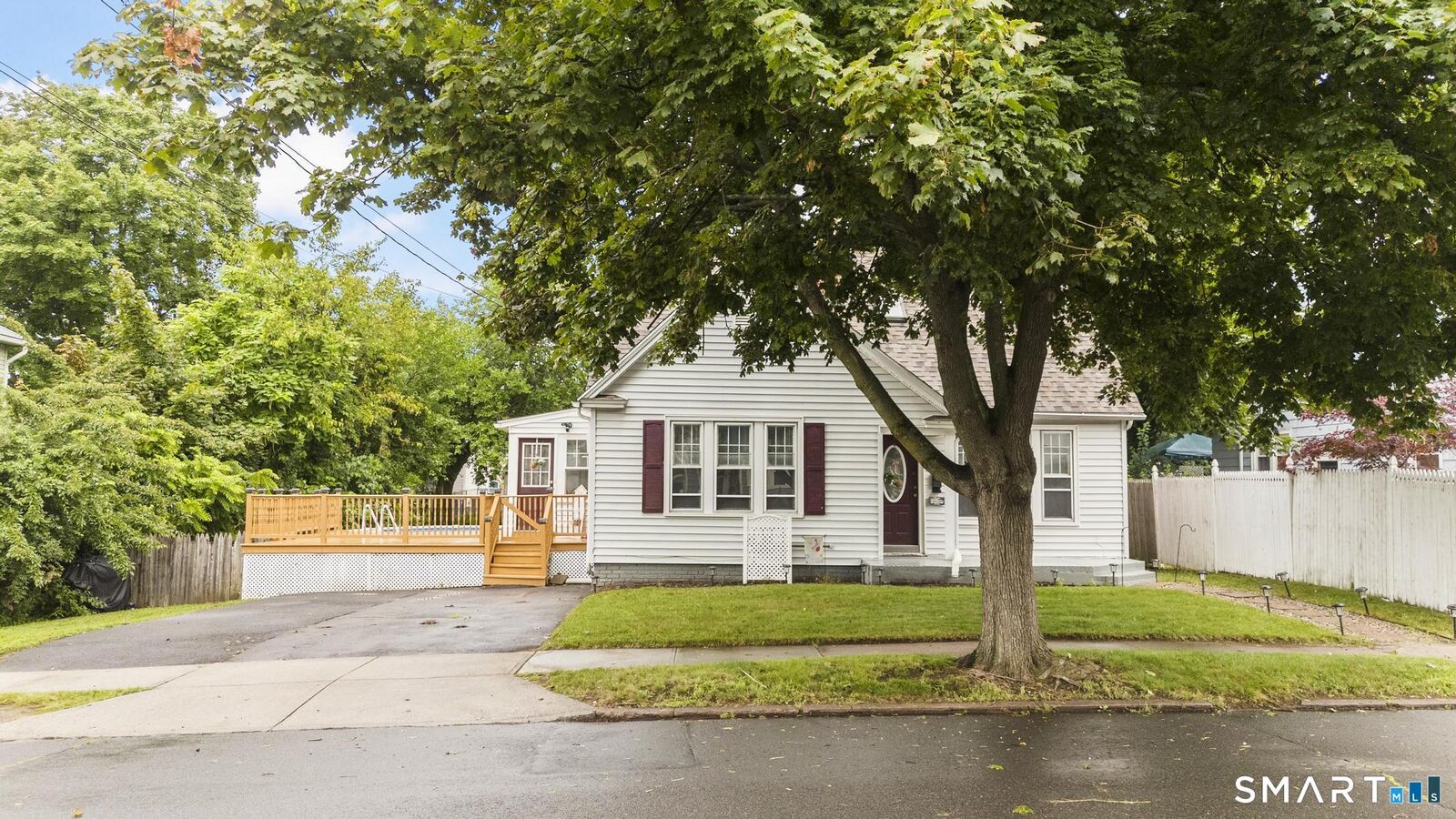 Property Photo:  99 Fourth Street  CT 06514 