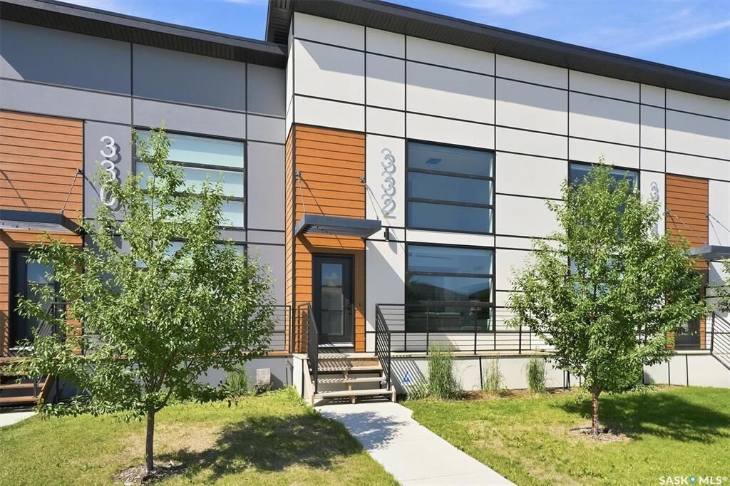 Property Photo: 332 McFaull Crescent SK S7V 0S5