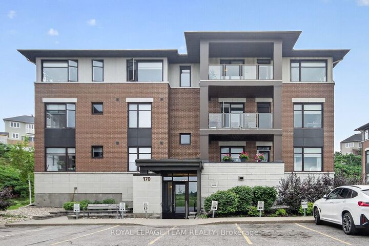 Property Photo: 170 Guelph Private 304 ON K2T 0J5