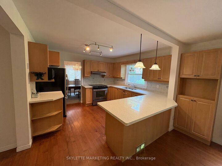 Property Photo: 1782 Meadowview Avenue ON L1V 3G8