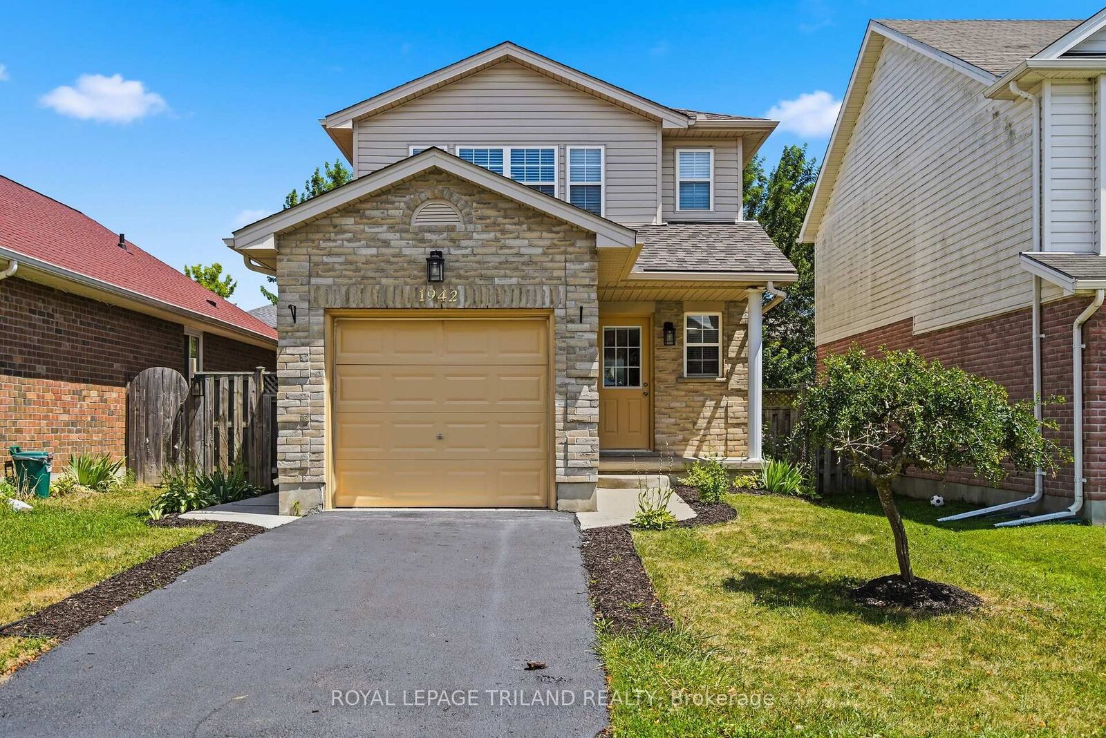Property Photo: 1942 Bloom Crescent ON N5X 4N1