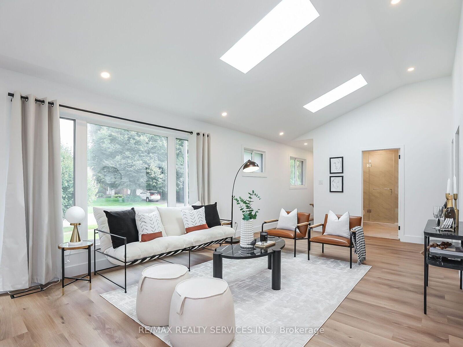 Property Photo:  6364 Sherwood Road  ON L2E 5L8 