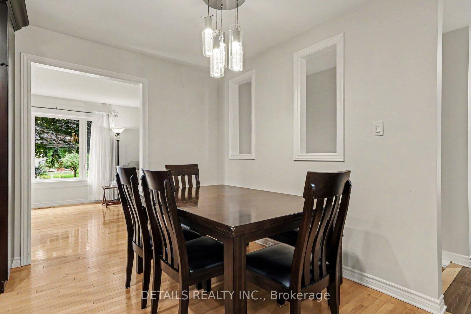 Property Photo: 2 Clarence Court ON K4K 1K7