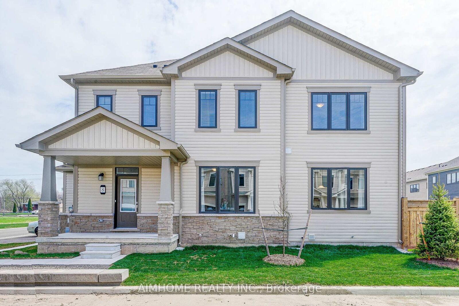 Property Photo:  7789 Kalar Road 8  ON L2H 2Y6 