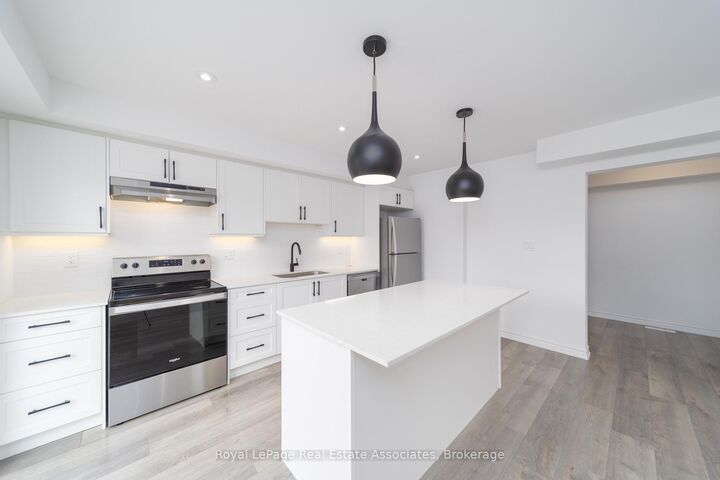 Property Photo:  12 Hay Lane  ON L9J 0V5 
