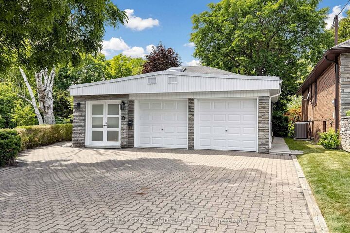 Property Photo: 15 Alamosa Drive ON M2J 2N6