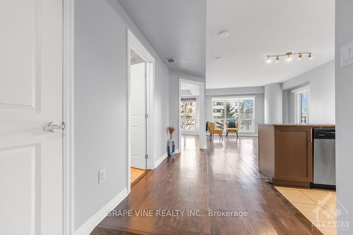 Property Photo: 70 Landry Street 207 ON K1L 0A8