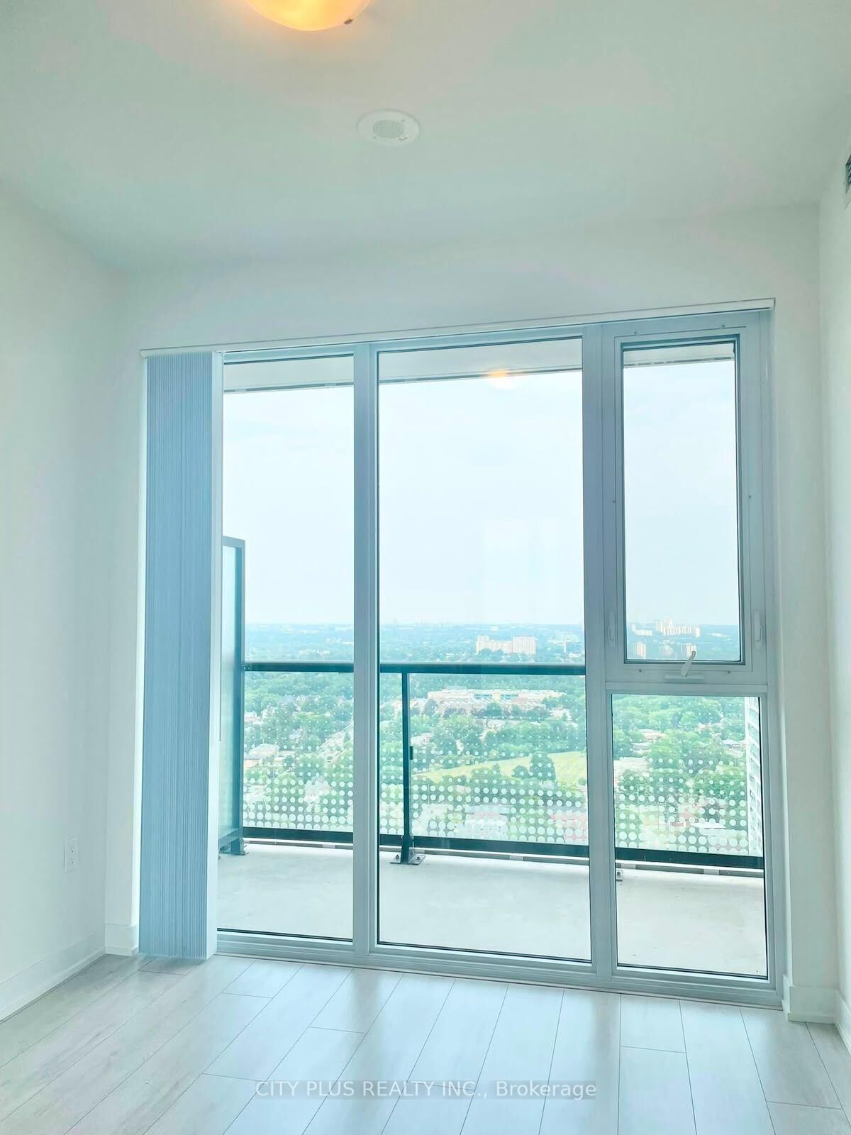Property Photo: 5858 Yonge Street 3111 ON M2M 0C6