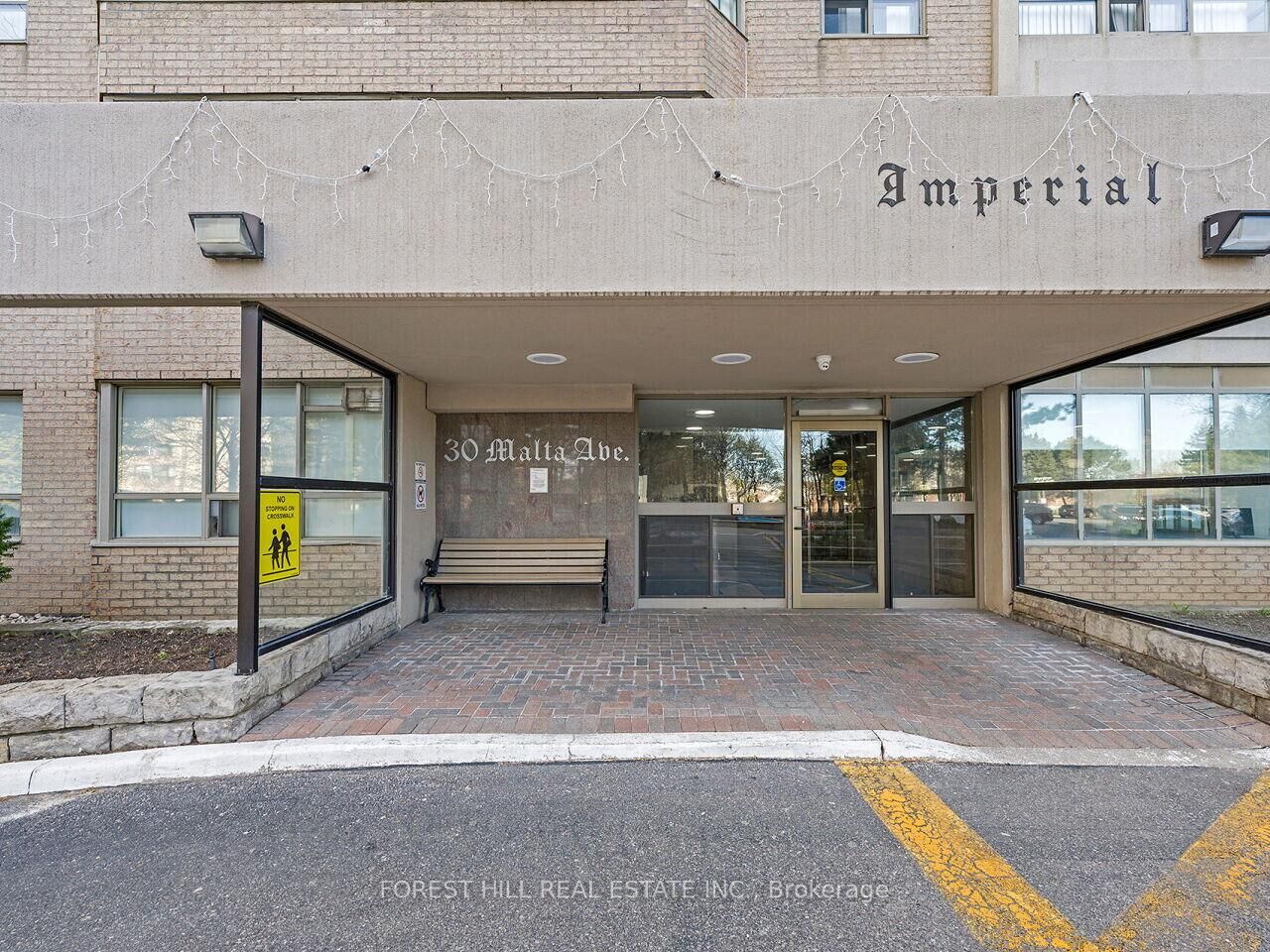 Photo de la propriété:  30 Malta Avenue 2004  ON L6Y 4W6 